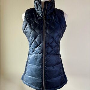 Sz6 Lululemon Down For A Run Vest
Inkwell